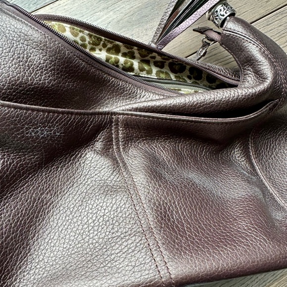Brighton Elegant Brown with a hint of red Leather Shoulder Bag - medium size - Picture 3 of 5